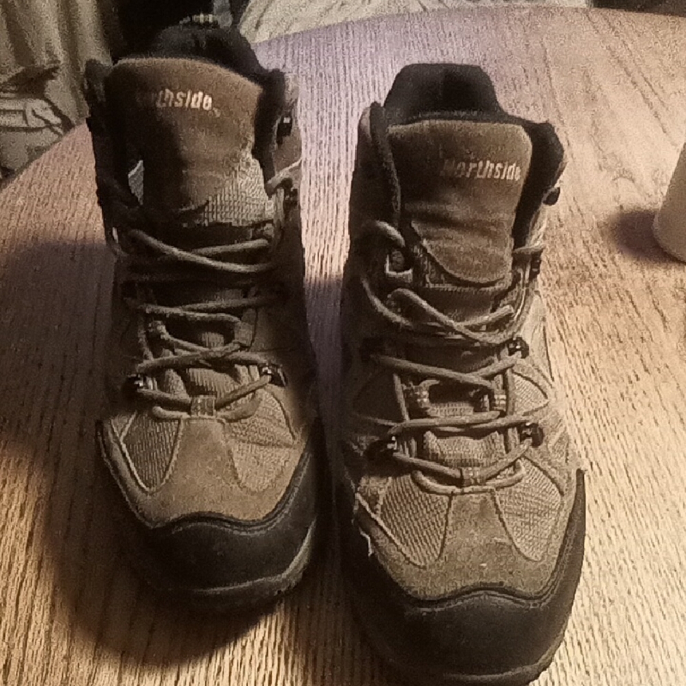 Northside Men's Brown and Black Boots